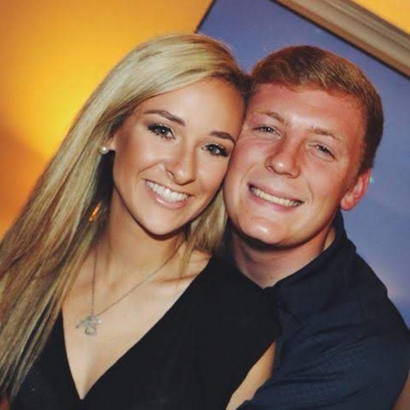 Meet your Posher, Alyssa - Picture 1 of 1